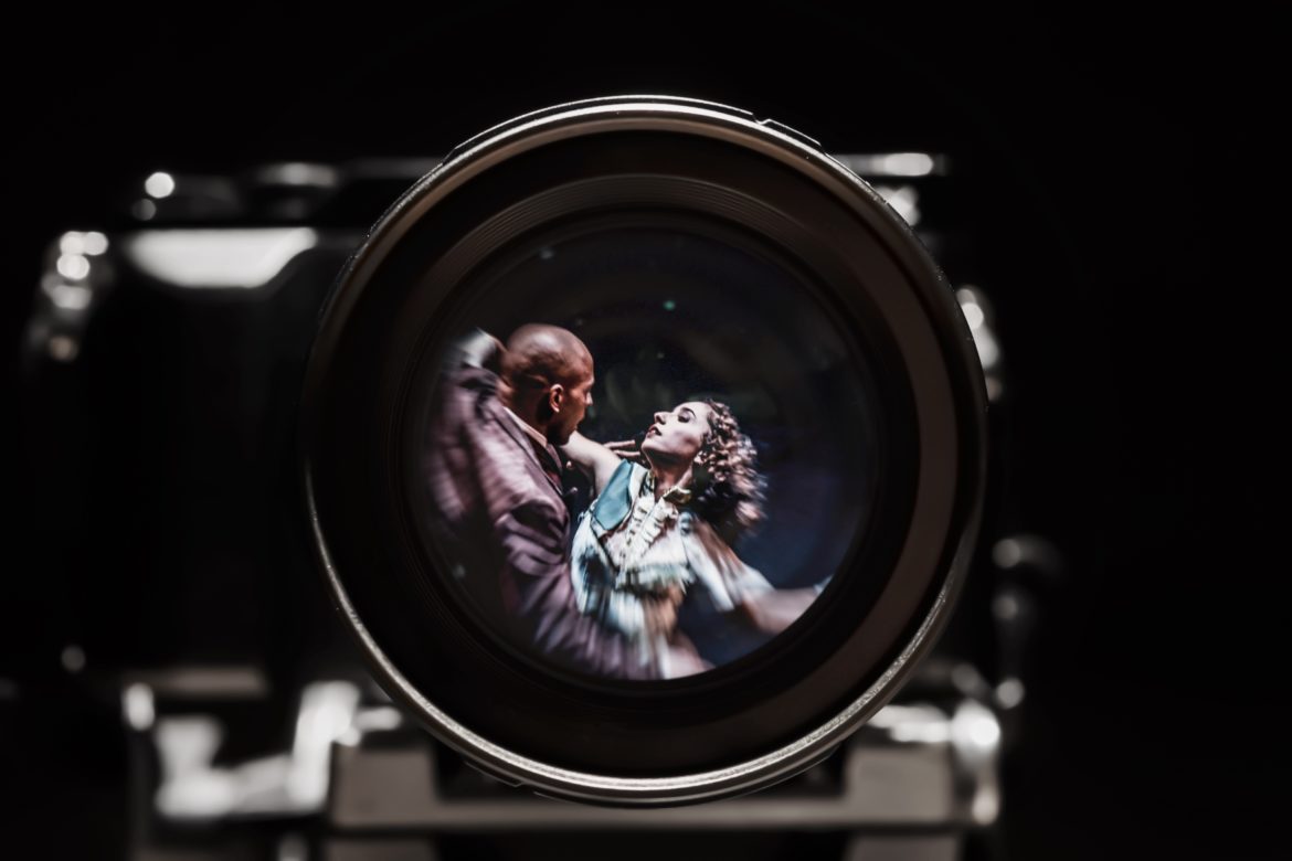 SHOOT THE CAMERAMAN by AWA photo David Bonnet:Pedro Barbosa – copie